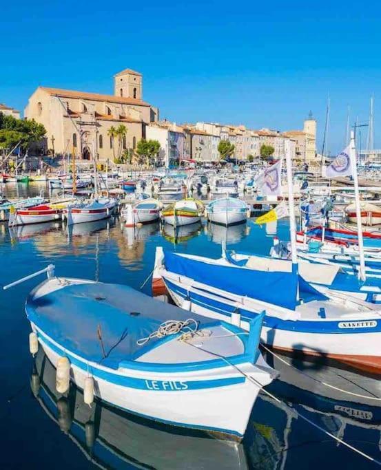 Grand T2 53M2, Proche Plages Et Port , Parking . Lejlighed La Ciotat Eksteriør billede
